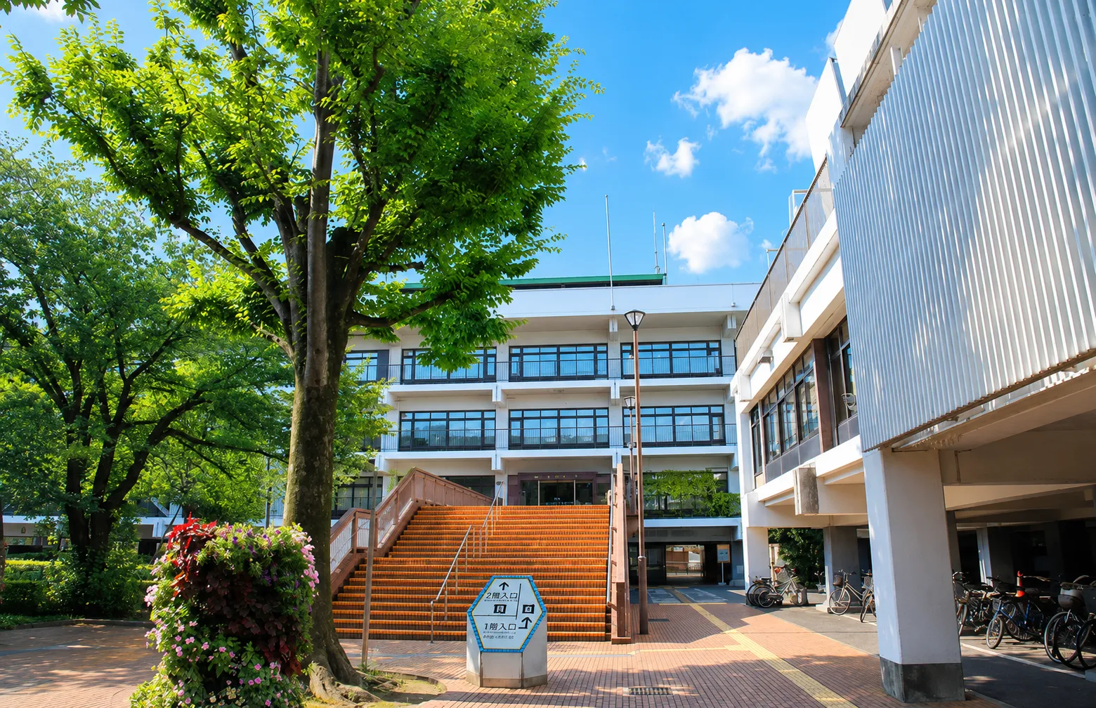 葛飾区役所の全景 葛飾区役所の全景